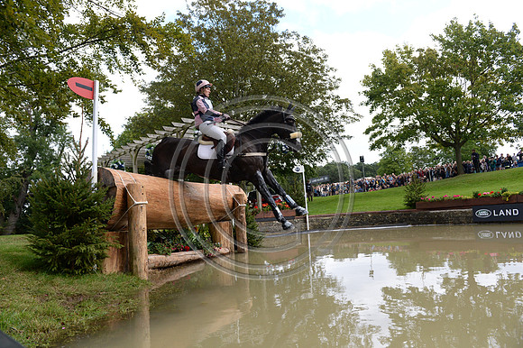 Nana Dalton_ABSOLUT OPPOSITION_LRBHT_PN19_119644