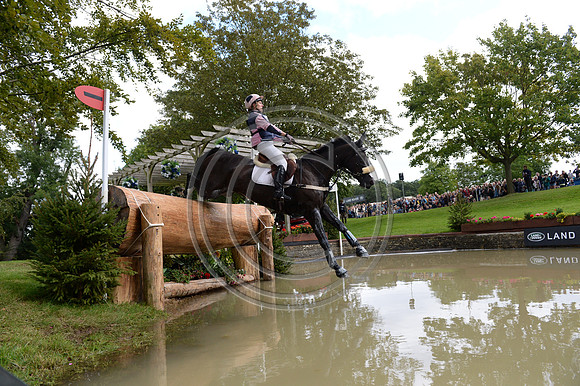 Nana Dalton_ABSOLUT OPPOSITION_LRBHT_PN19_119645