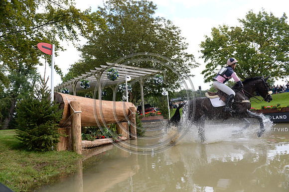 Nana Dalton_ABSOLUT OPPOSITION_LRBHT_PN19_119650