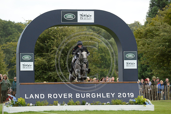 Oliver Townend_BALLAGHMOR CLASS_LRBHT_MR19_129632