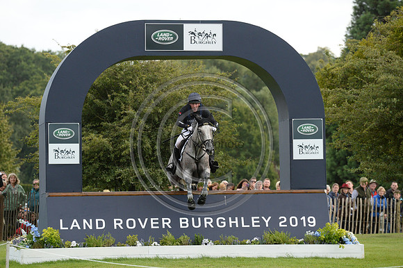 Oliver Townend_BALLAGHMOR CLASS_LRBHT_MR19_129633