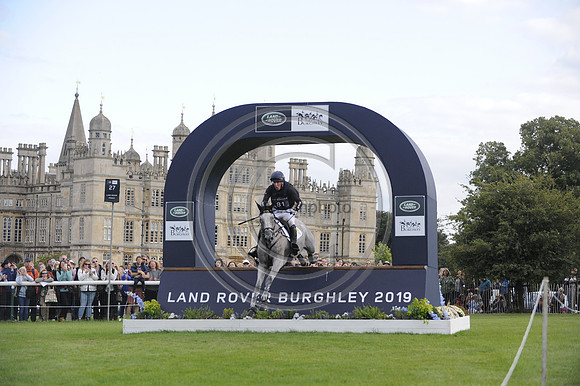 Oliver Townend_BALLAGHMOR CLASS_LRBHT_TM19_129823