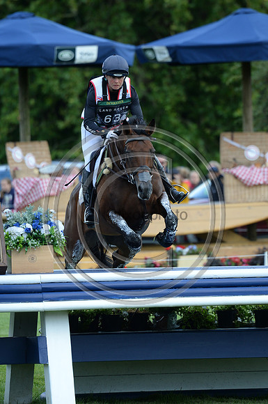 Piggy French_VANIR KAMIRA_LRBHT_MR19_129167