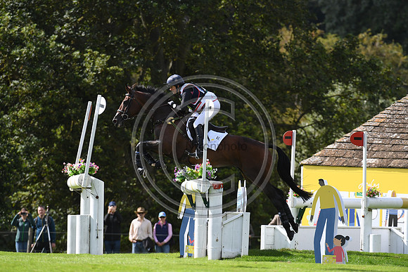 Piggy French_VANIR KAMIRA_LRBHT_PN19_120351