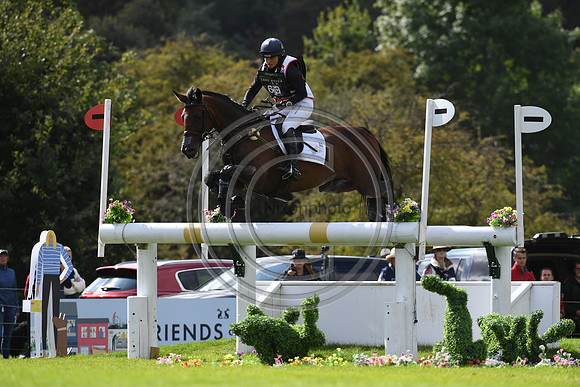 Piggy French_VANIR KAMIRA_LRBHT_PN19_120362