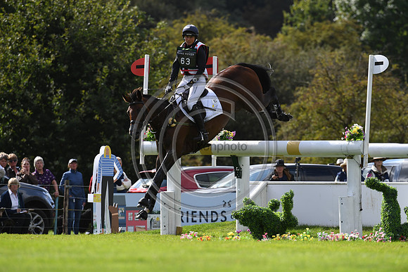 Piggy French_VANIR KAMIRA_LRBHT_PN19_120365