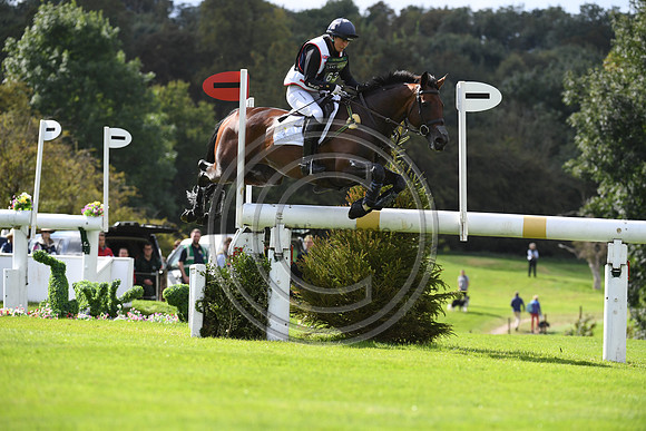 Piggy French_VANIR KAMIRA_LRBHT_PN19_120377