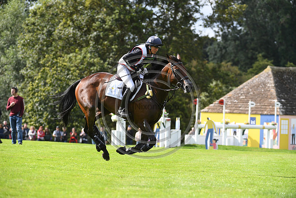 Piggy French_VANIR KAMIRA_LRBHT_PN19_120388