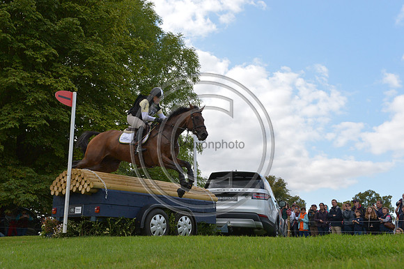 Pippa Funnell_MGH GRAFTON STREET_LRBHT_PN19_117562