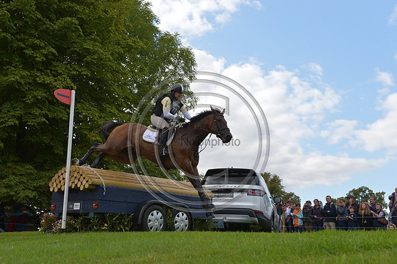 Pippa Funnell_MGH GRAFTON STREET_LRBHT_PN19_117563