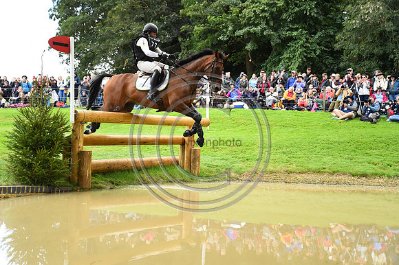 Pippa Funnell_MGH GRAFTON STREET_LRBHT_PN19_119286