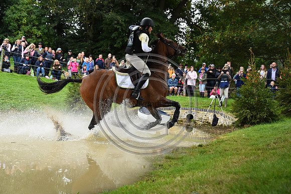 Pippa Funnell_MGH GRAFTON STREET_LRBHT_PN19_119303