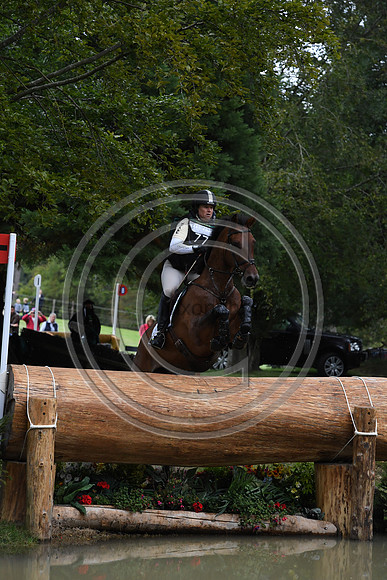 Pippa Funnell_MGH GRAFTON STREET_LRBHT_PN19_120518