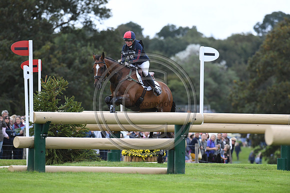 Rebecca Gibbs_DE BEERS DILLETANTE_LRBHT_PN19_120128