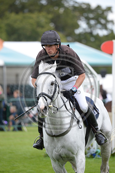 Richard P Jones_ALFIES CLOVER_LRBHT_MR19_129144