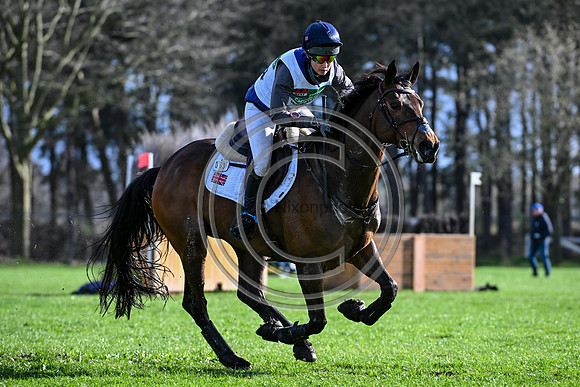 Kirsty CHABERT_Opposition Aphrodite_Krone_PN23_125733