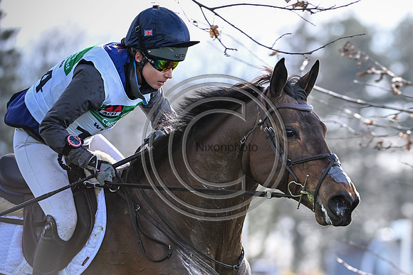 Kirsty CHABERT_Opposition Aphrodite_Krone_PN23_125741
