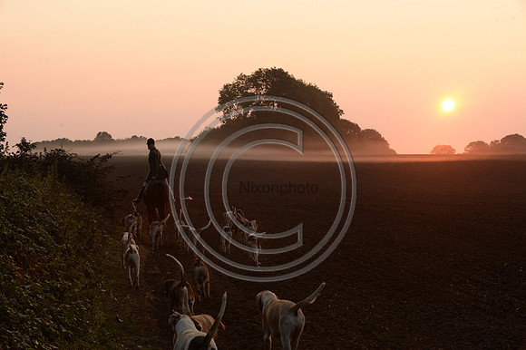 Bicester with Whaddon Chase Hunt 14 09 20