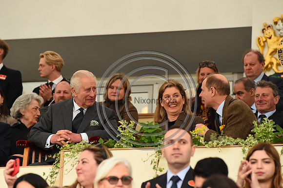 RoyalBox_RWHS_PN23_16015