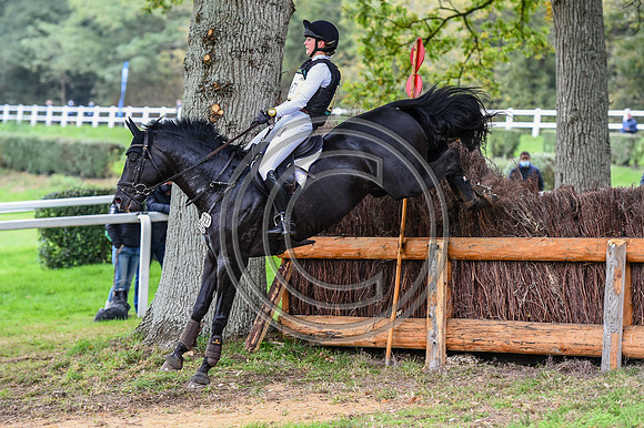 Sophie LEUBE_SWEETWATERS ZIETHEN TSF_LeLion_20PN_112720