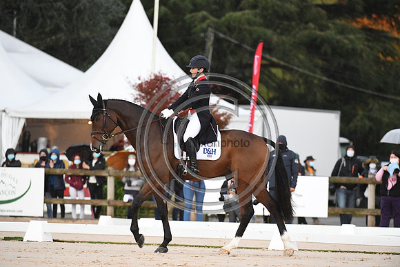 Laura COLLETT_LONDON 52 _PauCCI5_20PN_116257