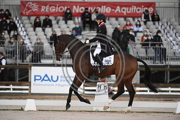 Laura COLLETT_LONDON 52 _PauCCI5_20PN_116273