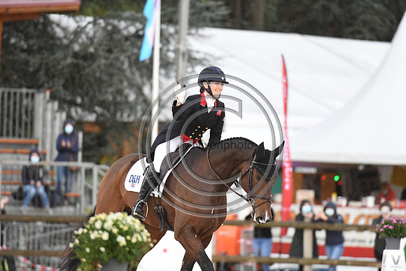 Laura COLLETT_LONDON 52 _PauCCI5_20PN_116285