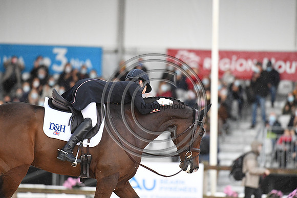 Laura COLLETT_LONDON 52 _PauCCI5_20PN_116303