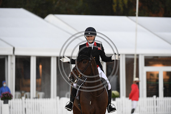 Laura COLLETT_LONDON 52 _PauCCI5_20PN_116365