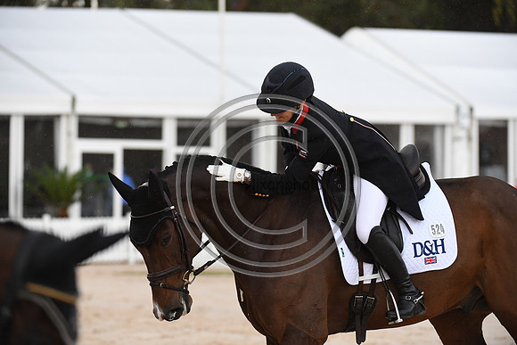 Laura COLLETT_LONDON 52 _PauCCI5_20PN_116387