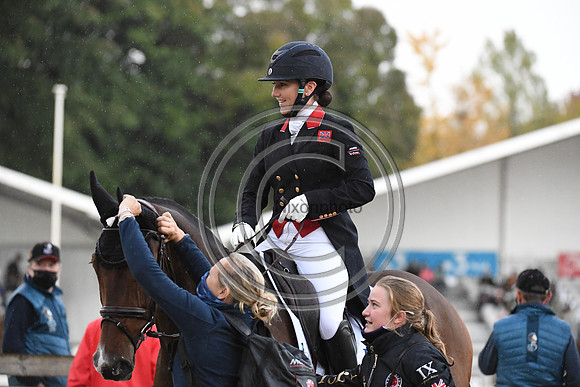 Laura COLLETT_LONDON 52 _PauCCI5_20PN_116407