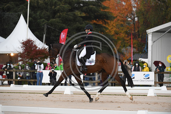 Laura COLLETT_LONDON 52 _PauCCI5_20PN_116248