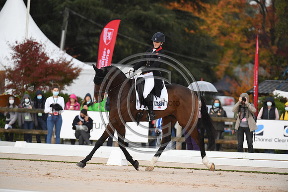 Laura COLLETT_LONDON 52 _PauCCI5_20PN_116256