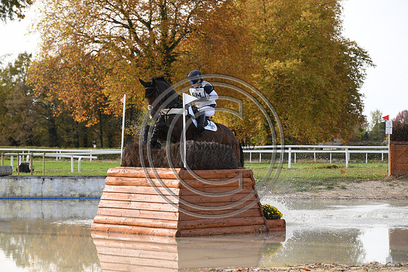 Laura COLLETT_LONDON 52_PauCCI5_20PN_117314