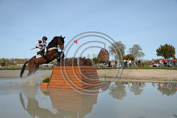 Laura COLLETT_LONDON 52_PauCCI5_20PN_117347