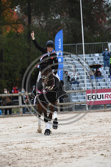 Laura COLLETT_LONDON 52_PauCCI5_20PN_119375