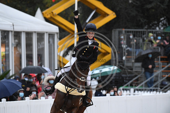 Laura COLLETT_LONDON 52_PauCCI5_20PN_119676