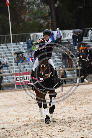 Laura COLLETT_LONDON 52_PauCCI5_20PN_119354