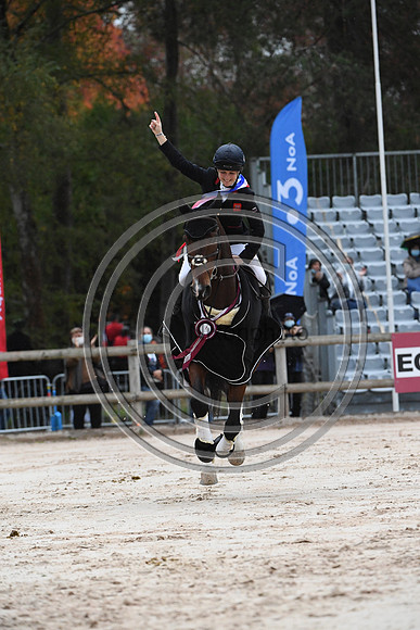 Laura COLLETT_LONDON 52_PauCCI5_20PN_119373