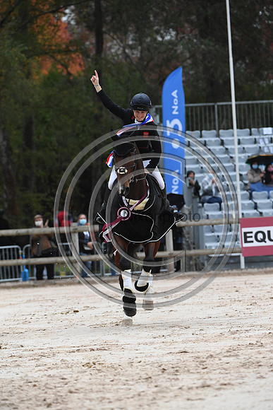 Laura COLLETT_LONDON 52_PauCCI5_20PN_119374