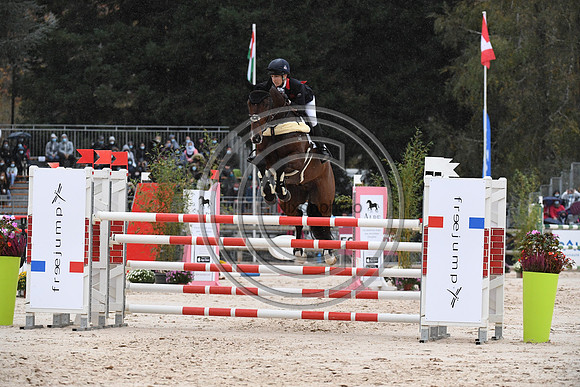 Laura COLLETT_LONDON 52_PauCCI5_20PN_119612
