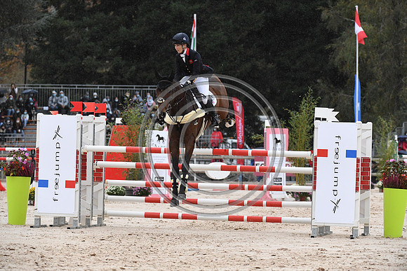 Laura COLLETT_LONDON 52_PauCCI5_20PN_119616