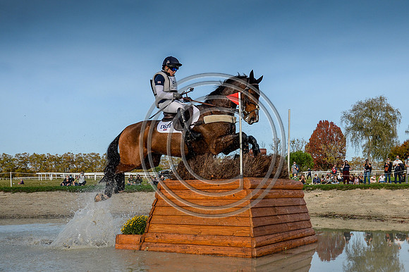 Laura COLLETT_LONDON 52_PauCCI5_20PN_117349