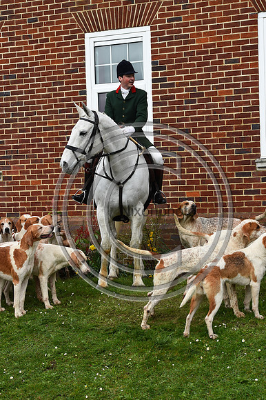 RAHunt_Hunting_PN24_123051