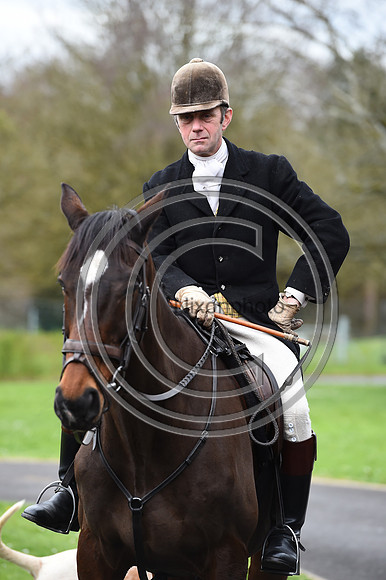 RAHunt_Hunting_PN24_123083