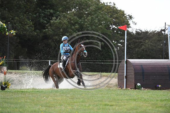 Izzy Taylor_HARTACKER_BurnhamMarket_20PN_107150