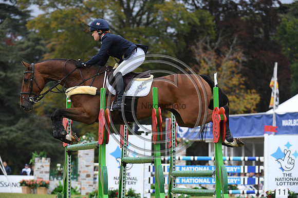 Pippa Funnell_BILLY WALK ON_Blenheim_20PN_122827