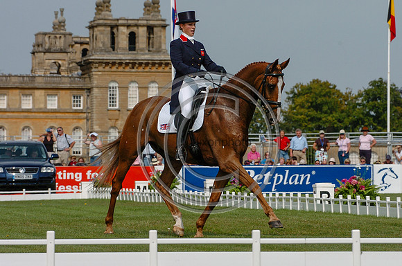 05PhillipsZ_ToytownBlen1372