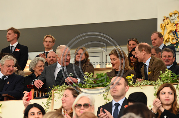 RoyalBox_RWHS_PN23_16011