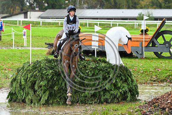 Rosalind CANTER_IZILOT DHI_Pau_PN24_176399